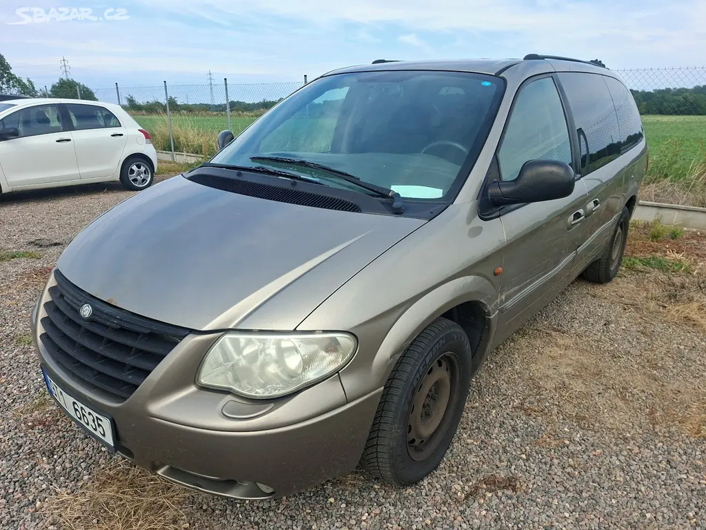 Chrysler Grand Voyager- 2.5 CRDi 7míst